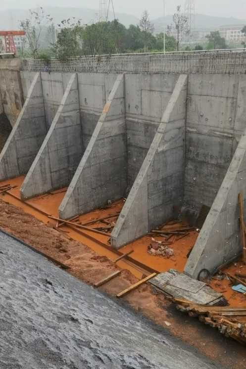 枣庄台儿庄区锚杆式挡土墙